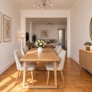 Property in Carre d'Or