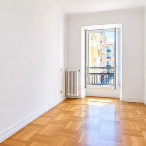 Property in Carre d'Or