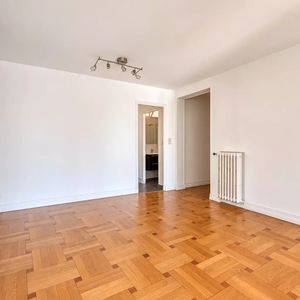 Property in Carre d'Or