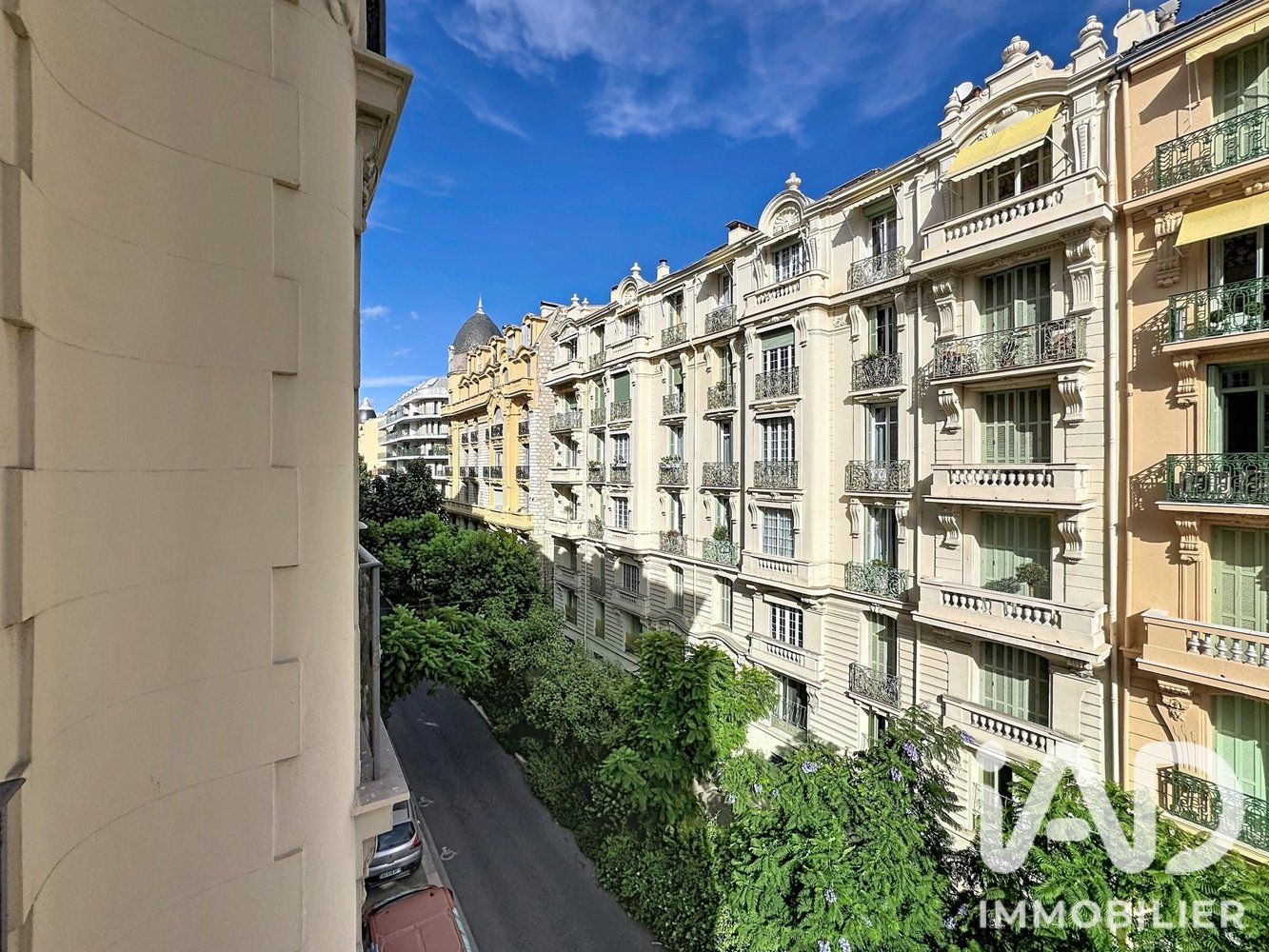 Property photo in Carre d'Or