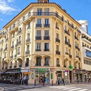 Property in Carre d'Or