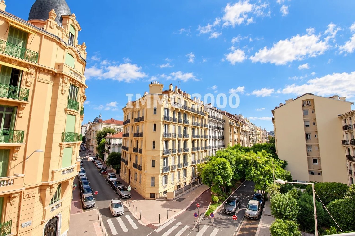 Property photo in Carre d'Or