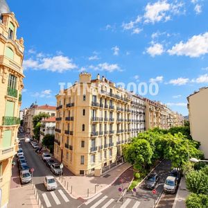 Property in Carre d'Or
