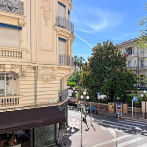 Property in Carre d'Or