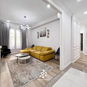 Property in Carre d'Or