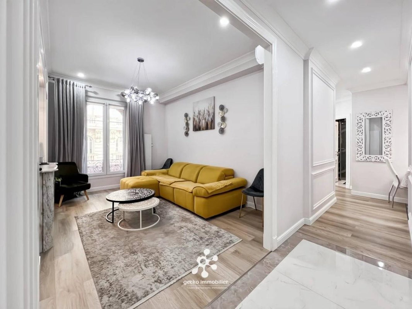Property photo in Carre d'Or