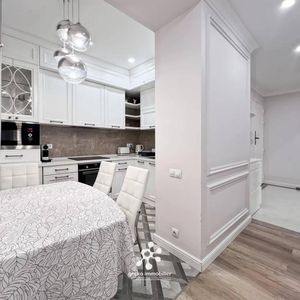 Property in Carre d'Or