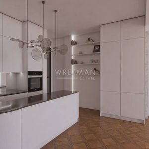 Property in Carre d'Or
