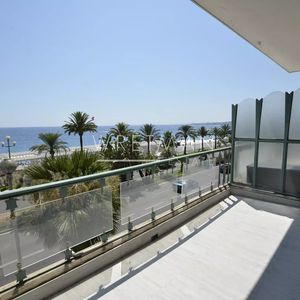 Property in Carre d'Or