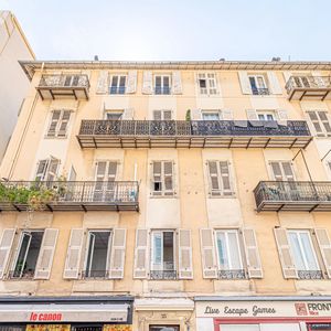 Property in Carre d'Or
