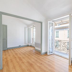 Property in Carre d'Or