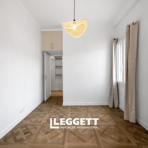 Property in Carre d'Or