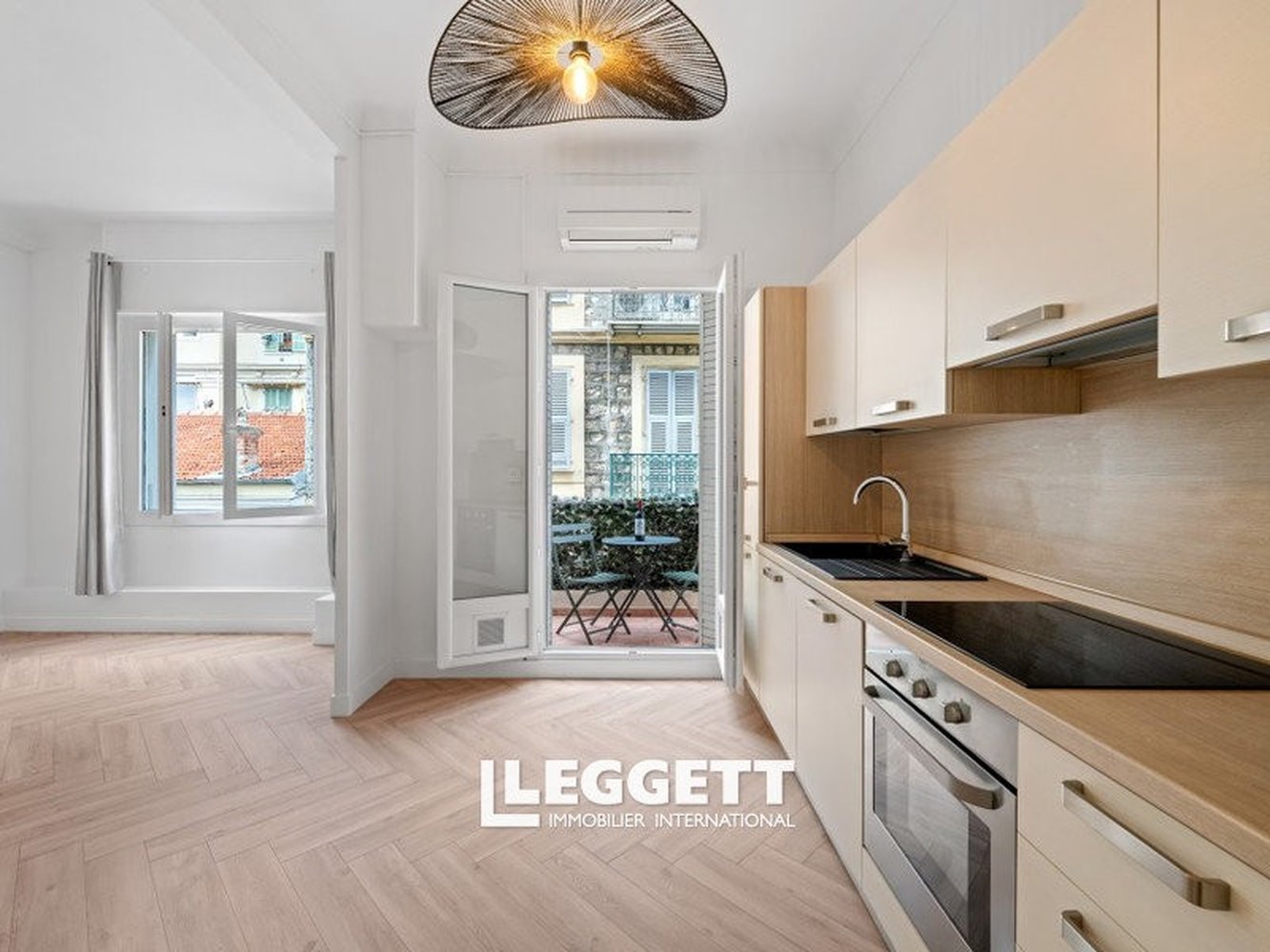 Property photo in Carre d'Or