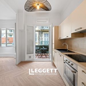 Property in Carre d'Or