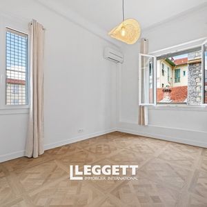 Property in Carre d'Or