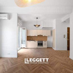 Property in Carre d'Or