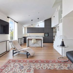 Property in Carre d'Or
