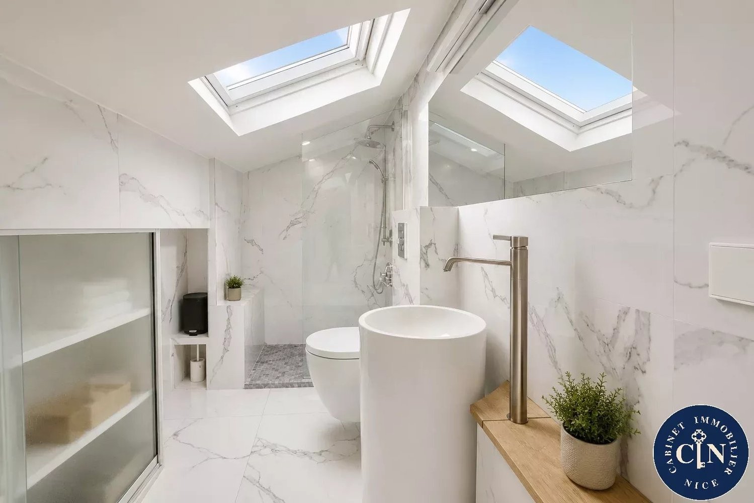 Property photo in Carre d'Or