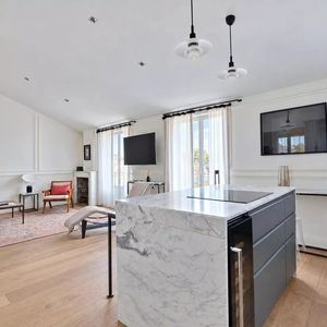 Property in Carre d'Or