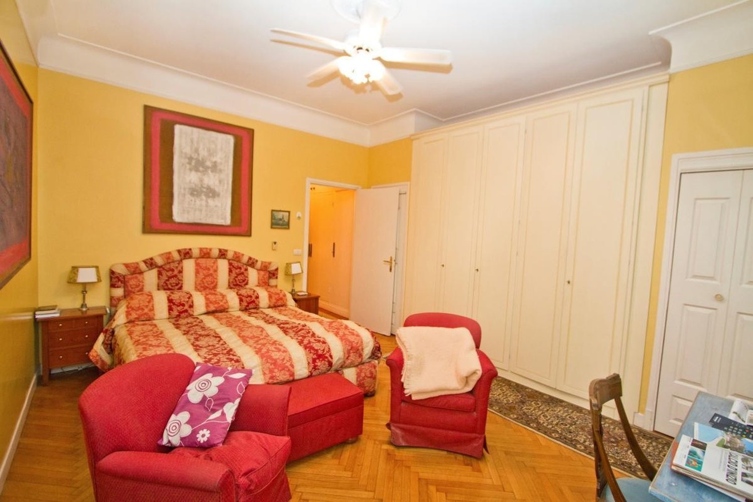 Property photo in Carre d'Or