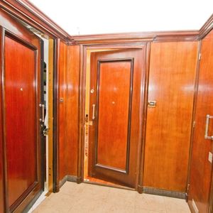 Property in Carre d'Or