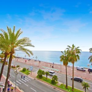 Property in Carre d'Or