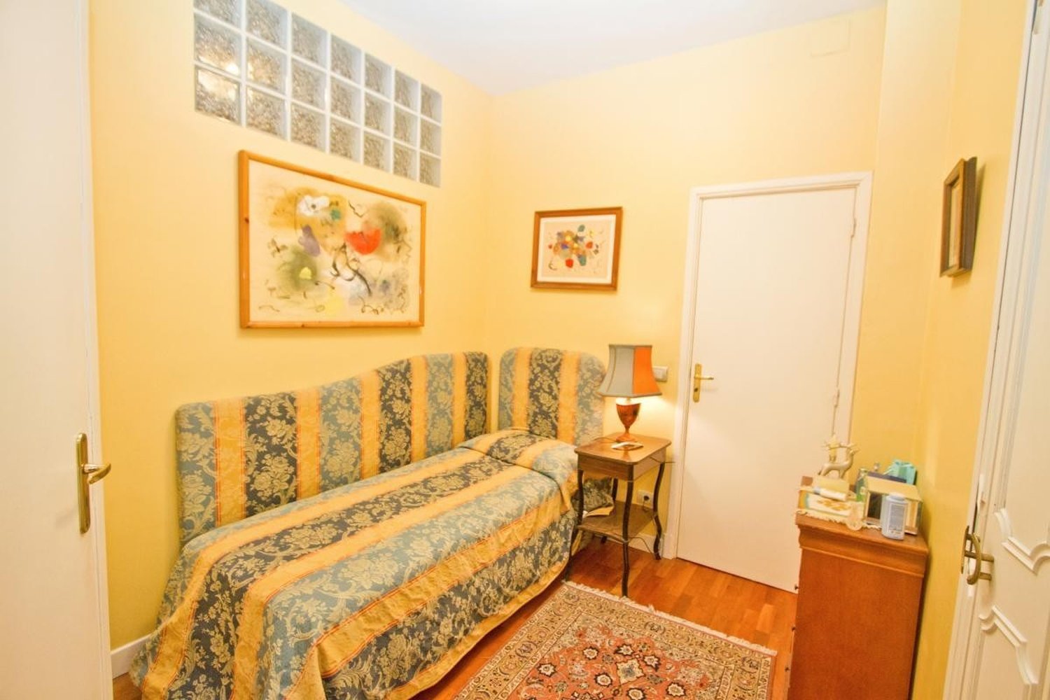 Property photo in Carre d'Or