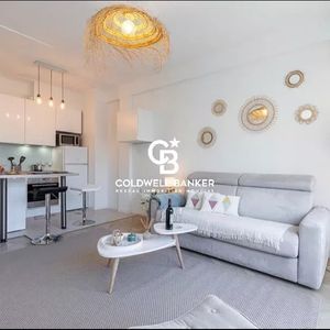 Property in Carre d'Or