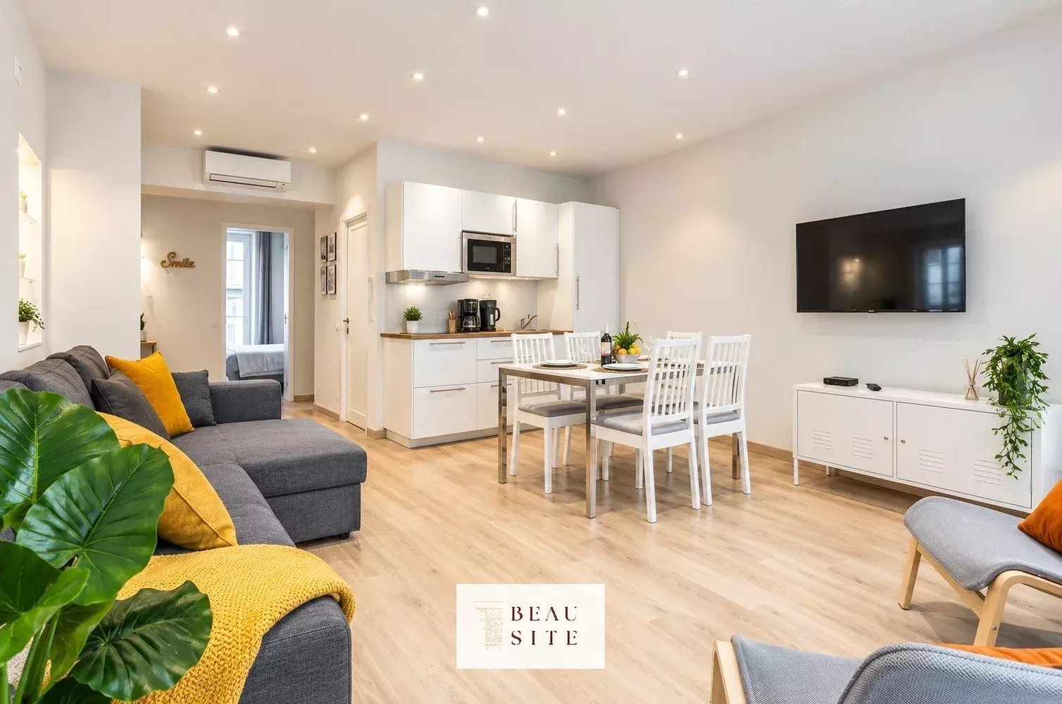 Property photo in Carre d'Or