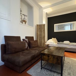 Property in Carre d'Or
