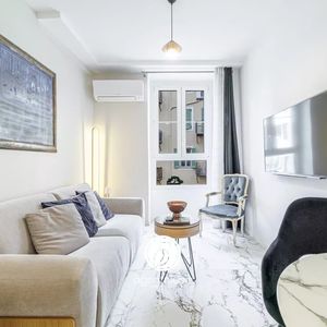 Property in Carre d'Or