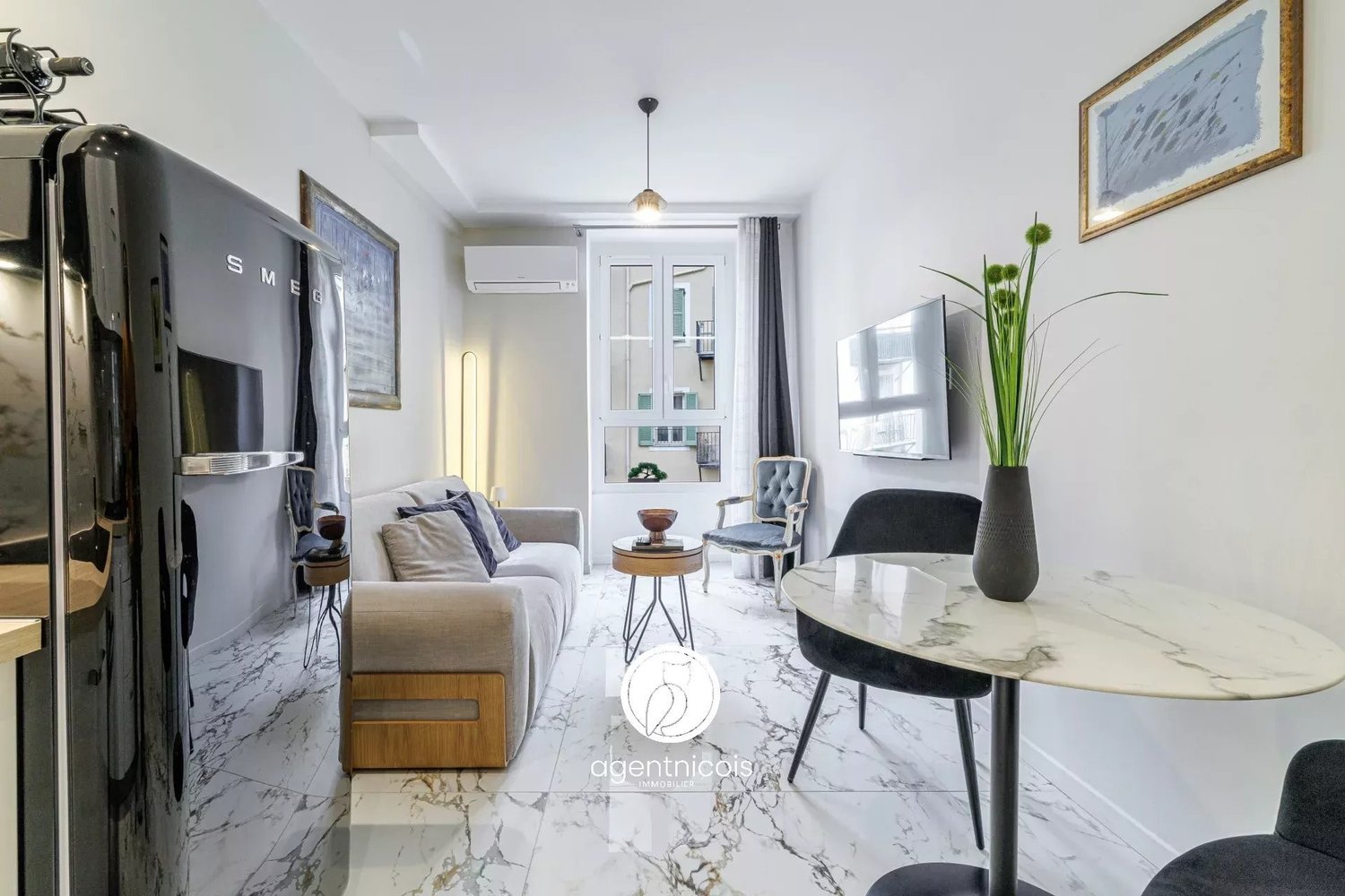 Property photo in Carre d'Or
