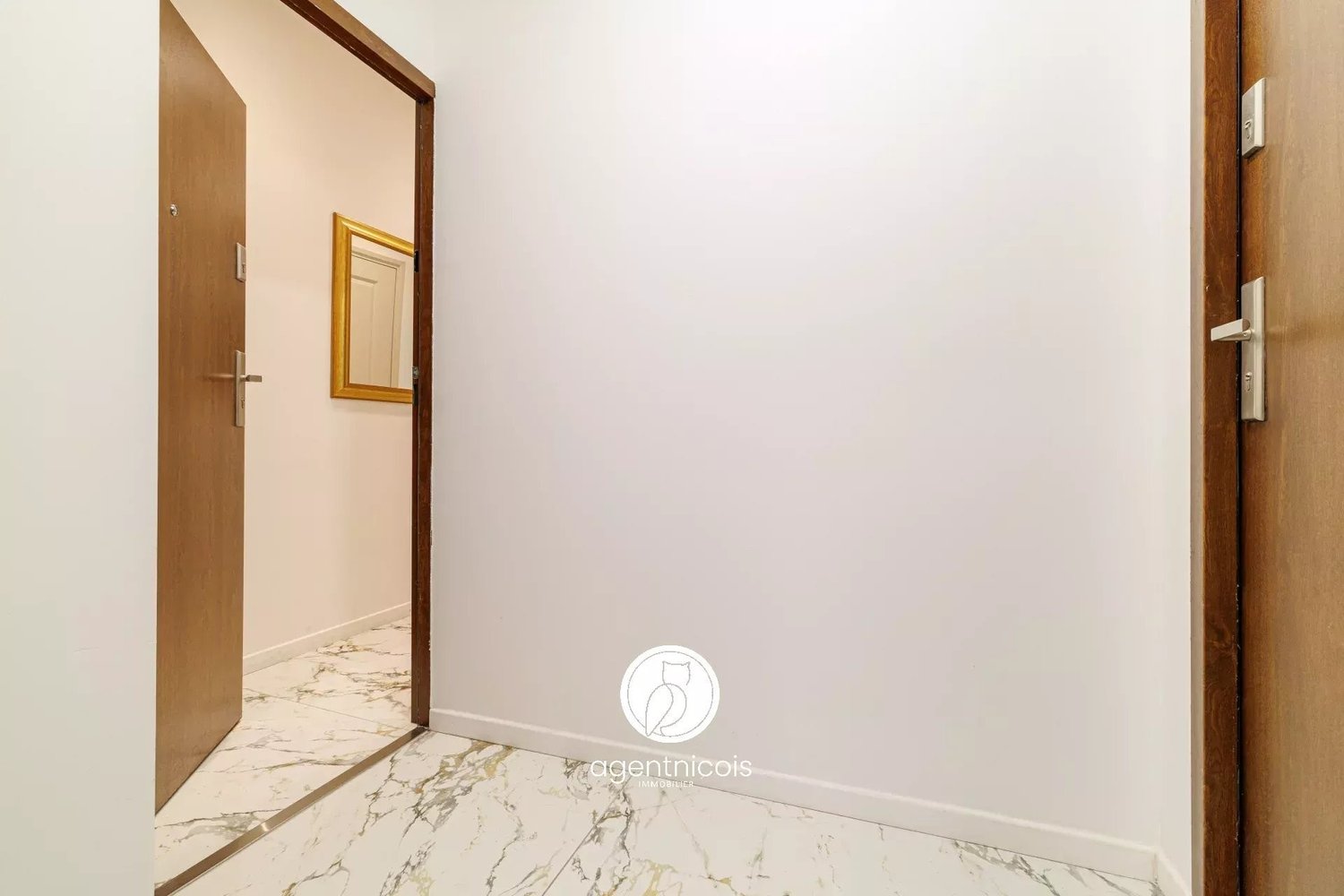 Property photo in Carre d'Or