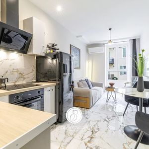 Property in Carre d'Or