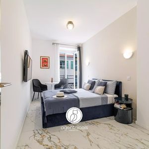 Property in Carre d'Or