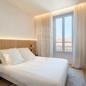 Property in Carre d'Or