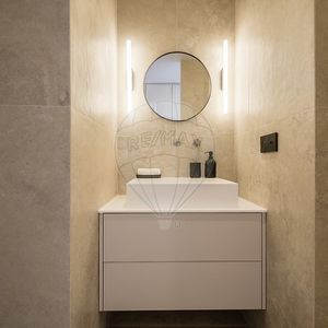 Property in Carre d'Or