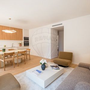Property in Carre d'Or