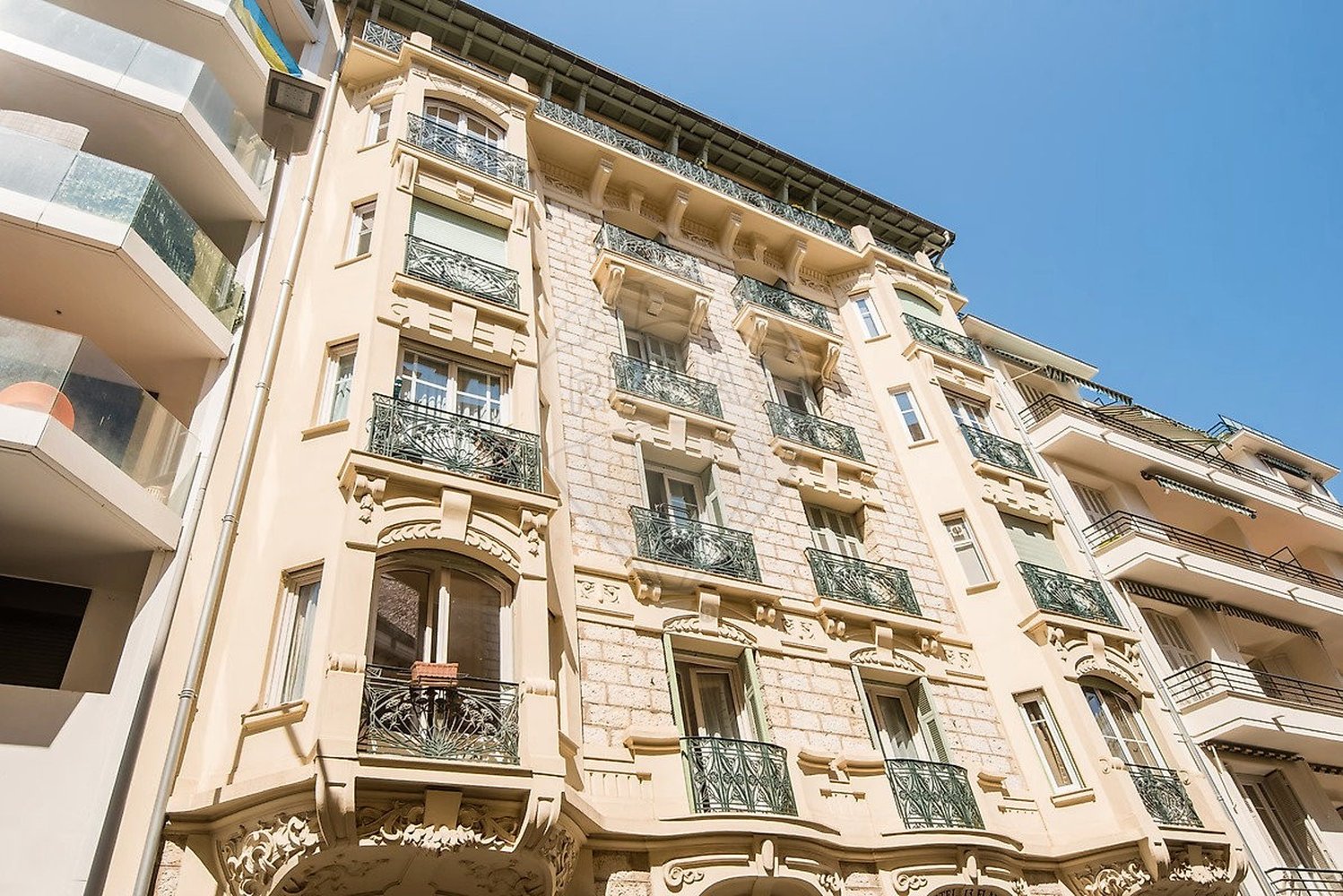 Property photo in Carre d'Or