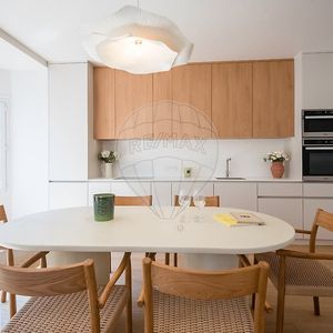 Property in Carre d'Or