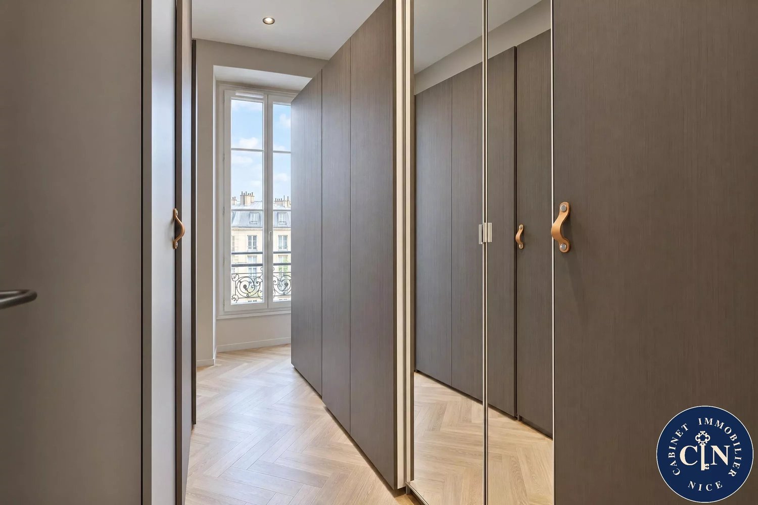 Property photo in Carre d'Or