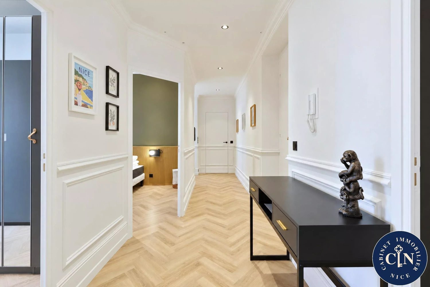 Property photo in Carre d'Or