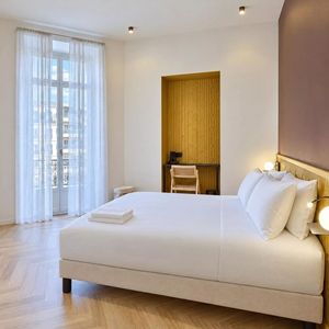 Property in Carre d'Or