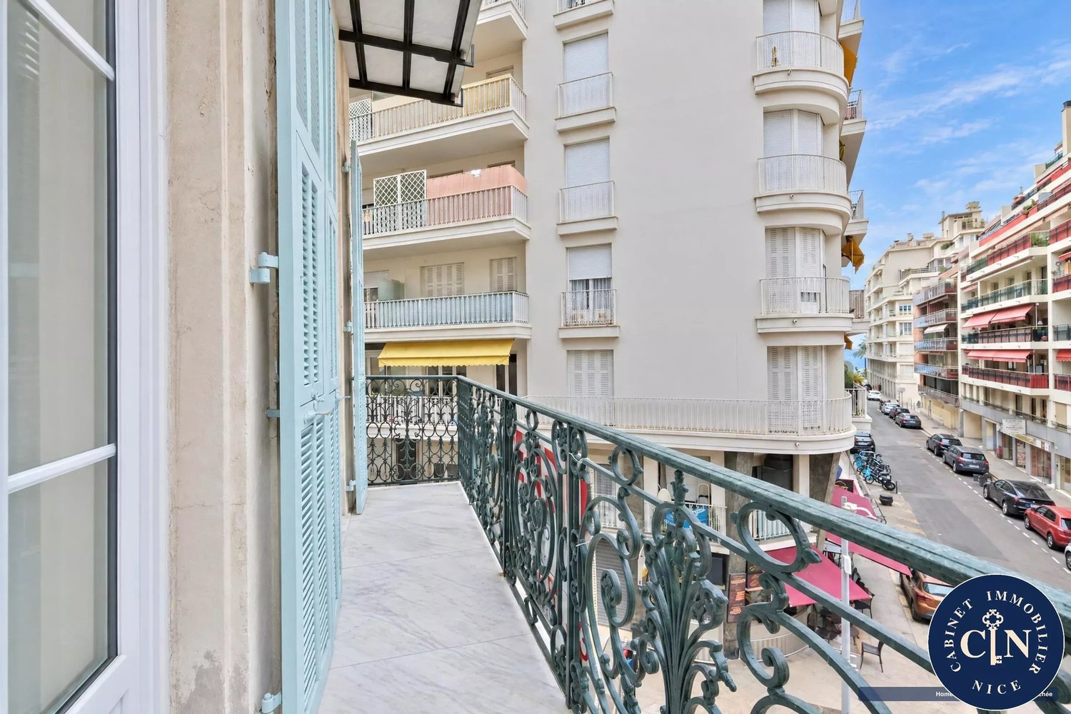 Property photo in Carre d'Or