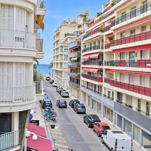 Property in Carre d'Or