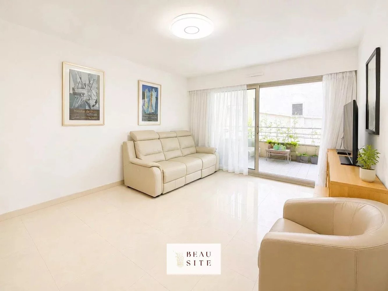 Property photo in Carre d'Or