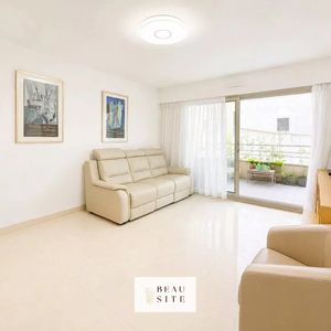 Property in Carre d'Or