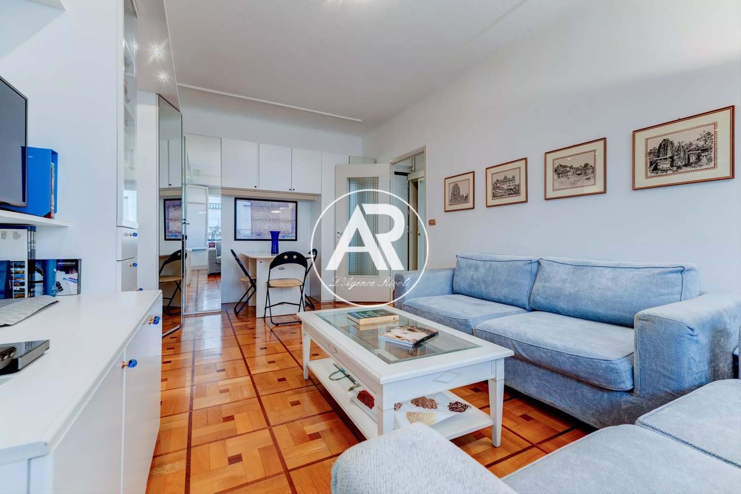 Property photo in Carre d'Or