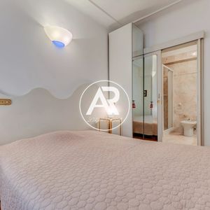 Property in Carre d'Or