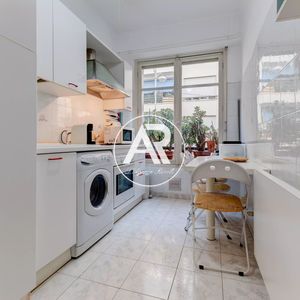 Property in Carre d'Or
